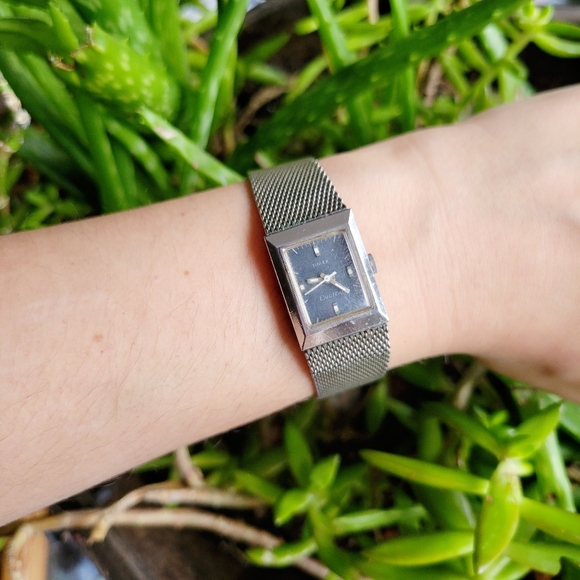 Vintage Silver Timex England Watch - Picture 3 of 12